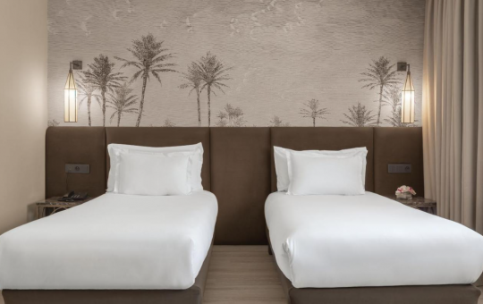 redhotel.png